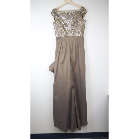 NWT Tadashi Shoji Mah Off-Shoulder Spiral Flounce Gown 8 Maxi Dress ATV19272L - Picture 3 of 11